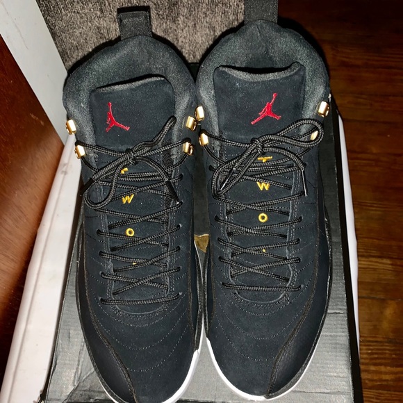 Jordan 12 Retro  Size 13 reverse taxi 12s size 13 like new 9/10